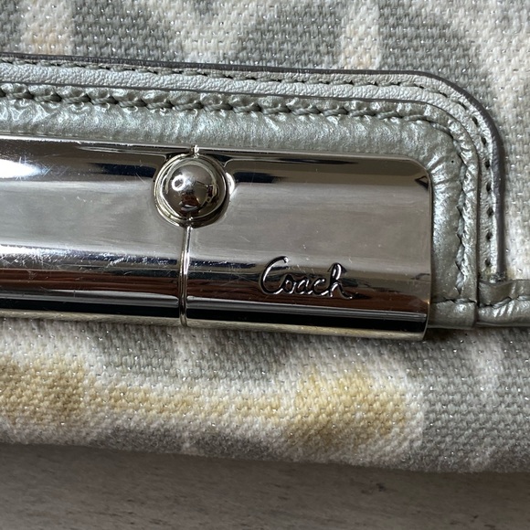 COACH Women's Kristin Wristlet Grey Signature Logo - Picture 2 of 12